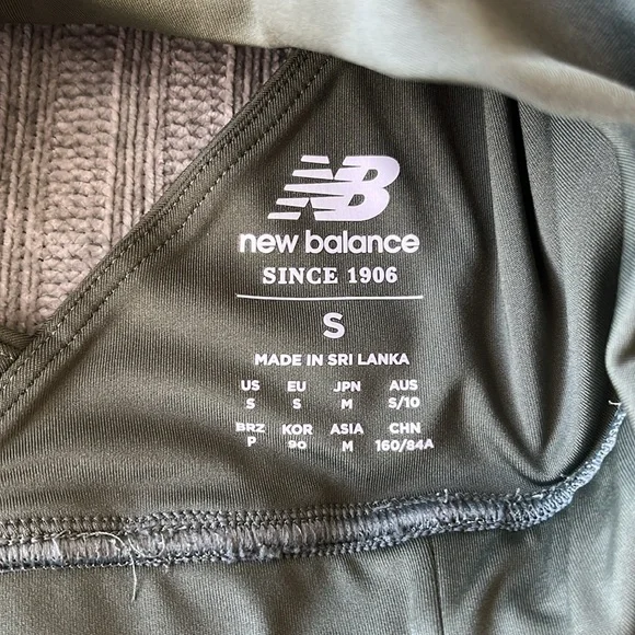 New Balance Sports Bra - Picture 3 of 6